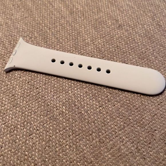 Small Apple Watch Silicone Band Piece in Rose / Pink - Picture 1 of 1